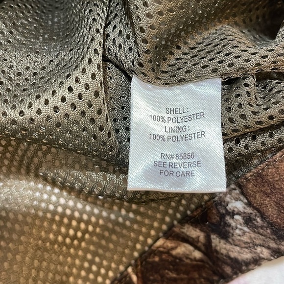 Like new Gander Mountain guide series, hooded waterproof jacket - Picture 4 of 8